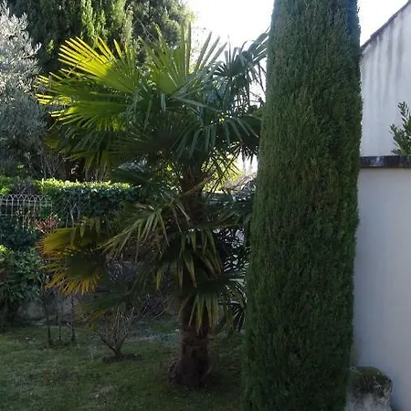 D'hote Anais Eyguières